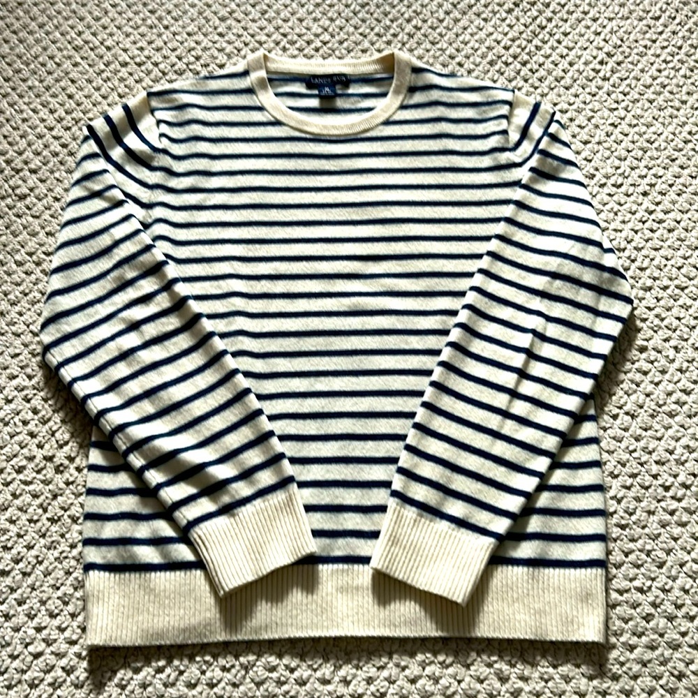 Men’s Lands End wool sweater size: 38-40